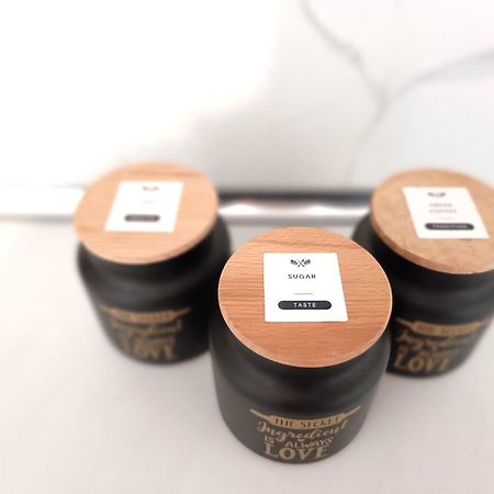 Comfort Corner 75M2 100Mbs 테살로니키 외부 사진